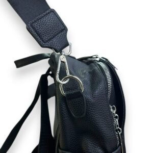 Mochila morral con broche