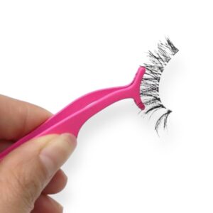Pinza para pestañas + cepillo