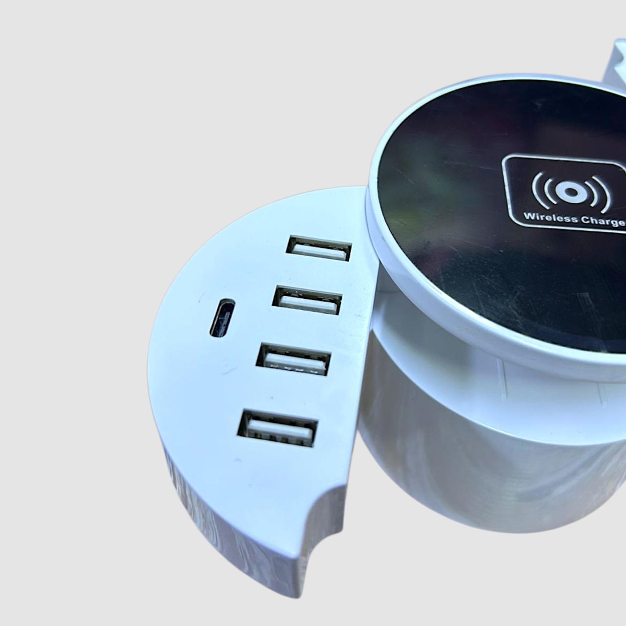 Conector Múltiple con Carga Inalámbrica